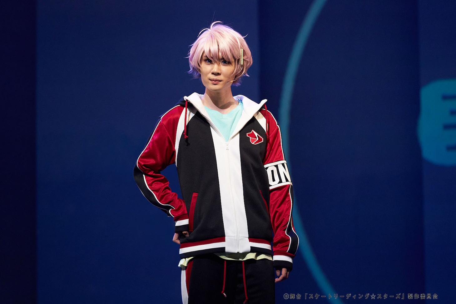 舞台「LIVE STAGE『スケートリーディング☆スターズ』」ゲネプロの公演写真。(c)舞台「スケートリーディング☆スターズ」製作委員会