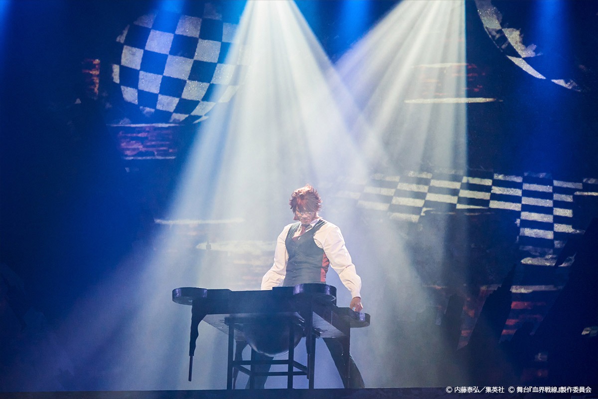 「舞台『血界戦線』Blitz Along Alone」ゲネプロ公演の写真。 (c)内藤泰弘／集英社 (c)舞台『血界戦線』製作委員会