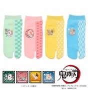 アニメ「鬼滅の刃」ワンポイント刺繍入り足袋型靴下、購入特典に限定ステッカー