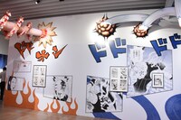 「『鬼滅の刃』吾峠呼世晴原画展」の様子。