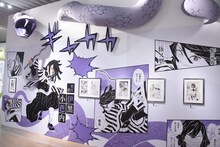 「『鬼滅の刃』吾峠呼世晴原画展」の様子。