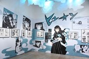 「『鬼滅の刃』吾峠呼世晴原画展」の様子。