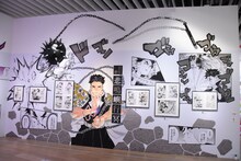 「『鬼滅の刃』吾峠呼世晴原画展」の様子。