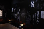 「『鬼滅の刃』吾峠呼世晴原画展」の様子。