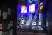「『鬼滅の刃』吾峠呼世晴原画展」の様子。