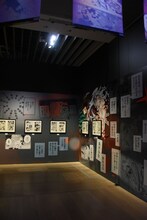 「『鬼滅の刃』吾峠呼世晴原画展」の様子。