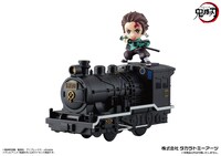 無限列車と炭治郎フィギュア。