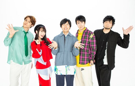 左から宮野真守、水樹奈々、神谷浩史、杉田智和、中村悠一。