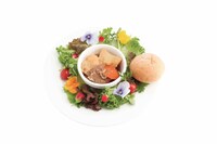 「肉じゃが＆お花のサラダ」