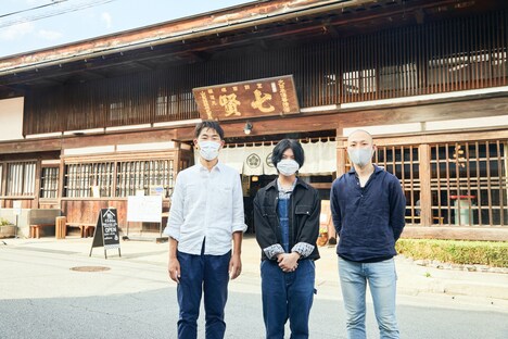 コラボ日本酒作りの様子。