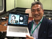 リモートで出演したうおやまと、ドラマの担当プロデューサー・森雅弘。