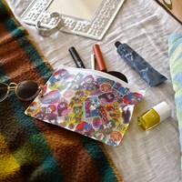 「SK∞ エスケーエイト｜クリアポーチ（ステッカー総柄）」