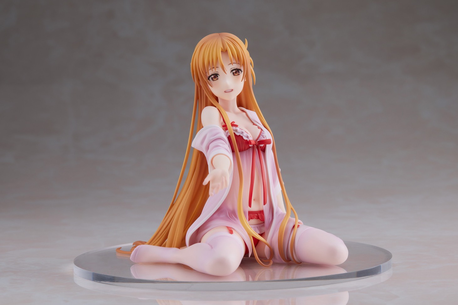 「アスナ ルームウェアVer. 1/7スケールフィギュア」に「『微笑み顔』パーツ」を付けた姿。