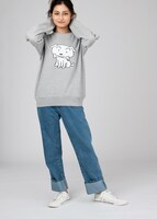 「シロ（クレヨンしんちゃん）」コラボスウェット着用イメージ