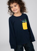 「アクション仮面（クレヨンしんちゃん）」コラボキッズ長袖Tシャツのフロントイメージ。