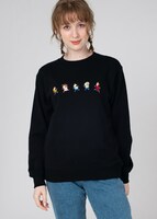 「かすかべ防衛隊（クレヨンしんちゃん）」コラボスウェットのフロントイメージ。