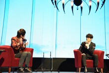 左から吉田尚記アナウンサー、津田健次郎。