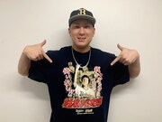 杉本裕太郎選手によるグッズ着用写真。