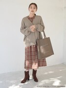 「すみっコぐらしニットカーディガン」着用イメージ