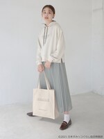 「すみっコぐらしパーカー」着用イメージ