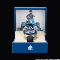 付属の専用箱と描かれた草薙素子のイラスト。