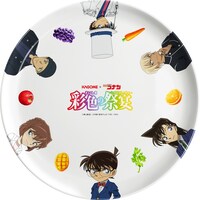 Bコースの賞品「名探偵コナン キャンペーン限定コップ3個（コナン・蘭・安室）+プレート2枚」。 (c)青山剛昌／小学館・読売テレビ・ＴＭＳ 1996