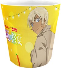 Bコースの賞品「名探偵コナン キャンペーン限定コップ3個（コナン・蘭・安室）+プレート2枚」。 (c)青山剛昌／小学館・読売テレビ・ＴＭＳ 1996