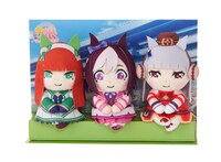 「TVアニメ『ウマ娘 プリティーダービー Season 2』ちょっこりさん 3キャラセット C」左よりサイレンススズカ、スぺシャルウィーク、ゴールドシップ。