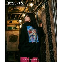 「Aki Sweat」の着用例。