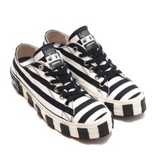 「atmos × AVIC × 楳図かずおSNEAKERS」