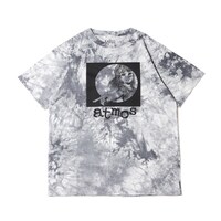 「atmos × 楳図かずお美少女洗礼TIE-DYE TEE」