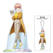 「五等分の花嫁∬」読書する5つ子の等身大アクリルスタンド、税込18万1500円