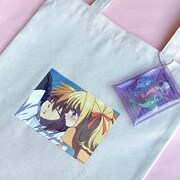 トートバッグとマルチケース。