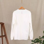 「愛してるぜベイベ★★」をモチーフにした大人用ロングTシャツ。 (c)槙ようこ／集英社