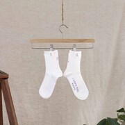 「愛してるぜベイベ★★」をモチーフにした靴下。 (c)槙ようこ／集英社