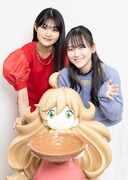 左から早見沙織、遠藤璃菜。