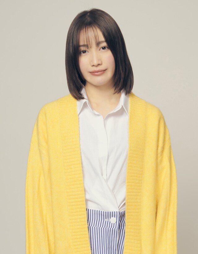 丸山真由美役の中村ゆりか。(c)志茂・ぶんか社/「部長と社畜の恋はもどかしい」製作委員会