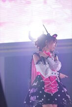 香田澄あまり役の飯田里穂。