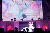 甘瓜みるき役の相良茉優。