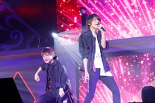 左から三鷹アサヒ役の小林竜之、高瀬コヨイ役の土田玲央。