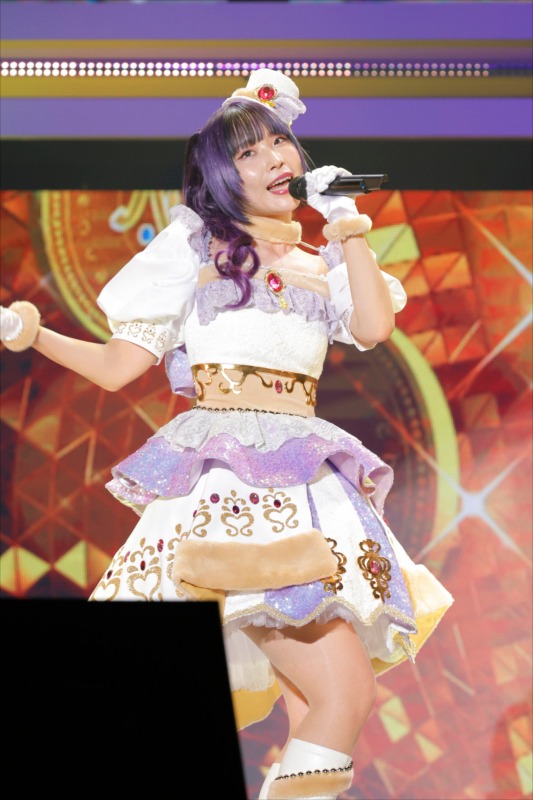 華園しゅうか役の朝日奈丸佳。