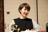 古村比呂演じる芙美子の母。 (c)銀泥/一迅社 (c)2022「パティシエさんとお嬢さん」製作委員会