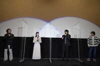 左から檜山修之、石原夏織、森川智之、静野孔文監督。