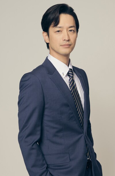 竹財輝之助演じる堤司治。 (c)志茂・ぶんか社/「部長と社畜の恋はもどかしい」製作委員会