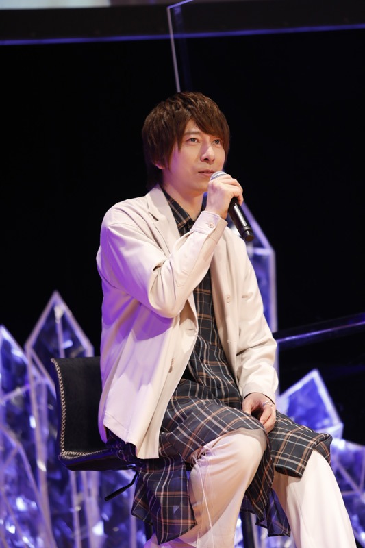 小雨田英雄役の羽多野渉。