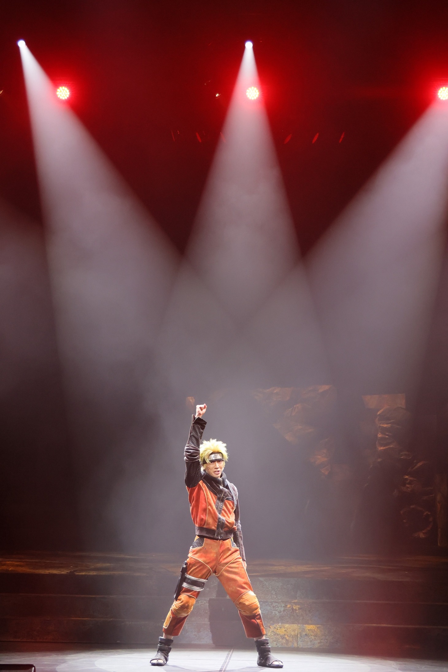 舞台「ライブ・スペクタクル『NARUTO-ナルト-』～うずまきナルト物語～」より。