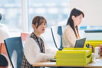 ドラマ「部長と社畜の恋はもどかしい」より