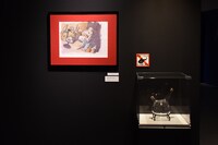 「鋼の錬金術師展 RETURNS」の様子。 (c)Hiromu Arakawa/SQUARE ENIX