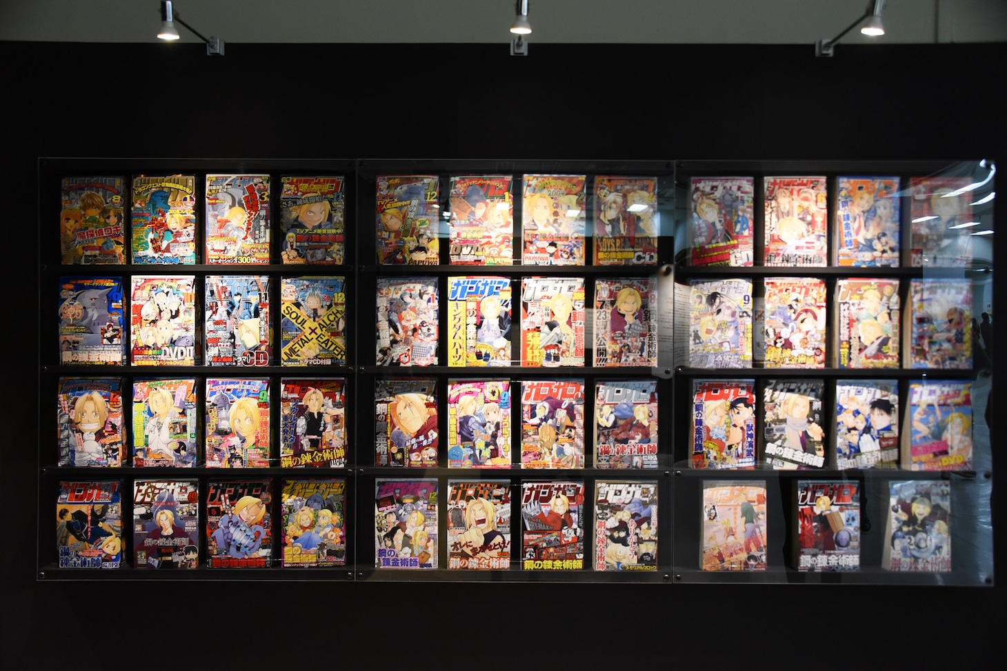 「鋼の錬金術師展 RETURNS」の様子。 (c)Hiromu Arakawa/SQUARE ENIX