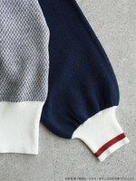 青学をモチーフにしたニットカーディガン。